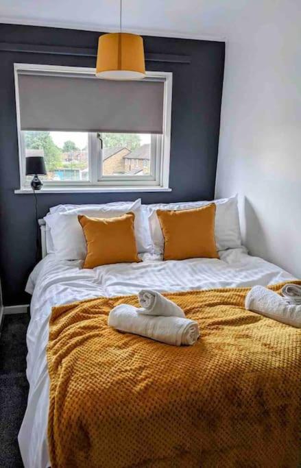 Hidden Gem !Stunning 3 Bedroom Home In Sheffield Handsworth Exterior foto