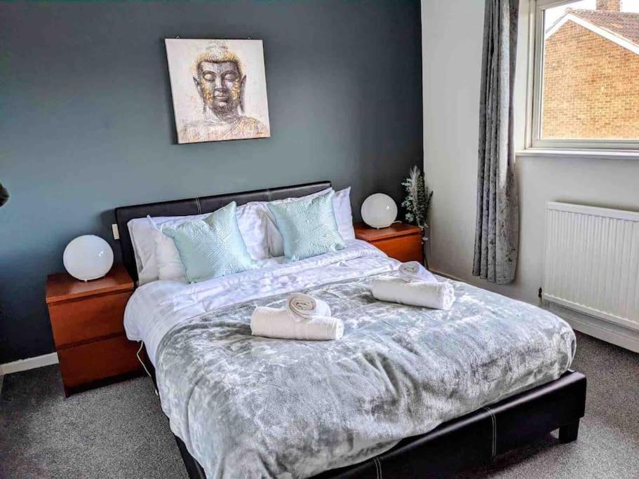 Hidden Gem !Stunning 3 Bedroom Home In Sheffield Handsworth Exterior foto